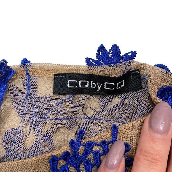 CQ by CQ Brand Sheer and‎ Royal Blue Floral Appliqué Bodysuit Size Small - Picture 6 of 10